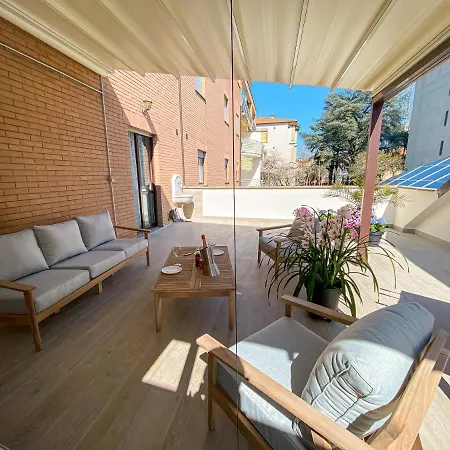 House Apartment *