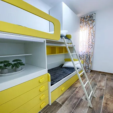 House Apartment *